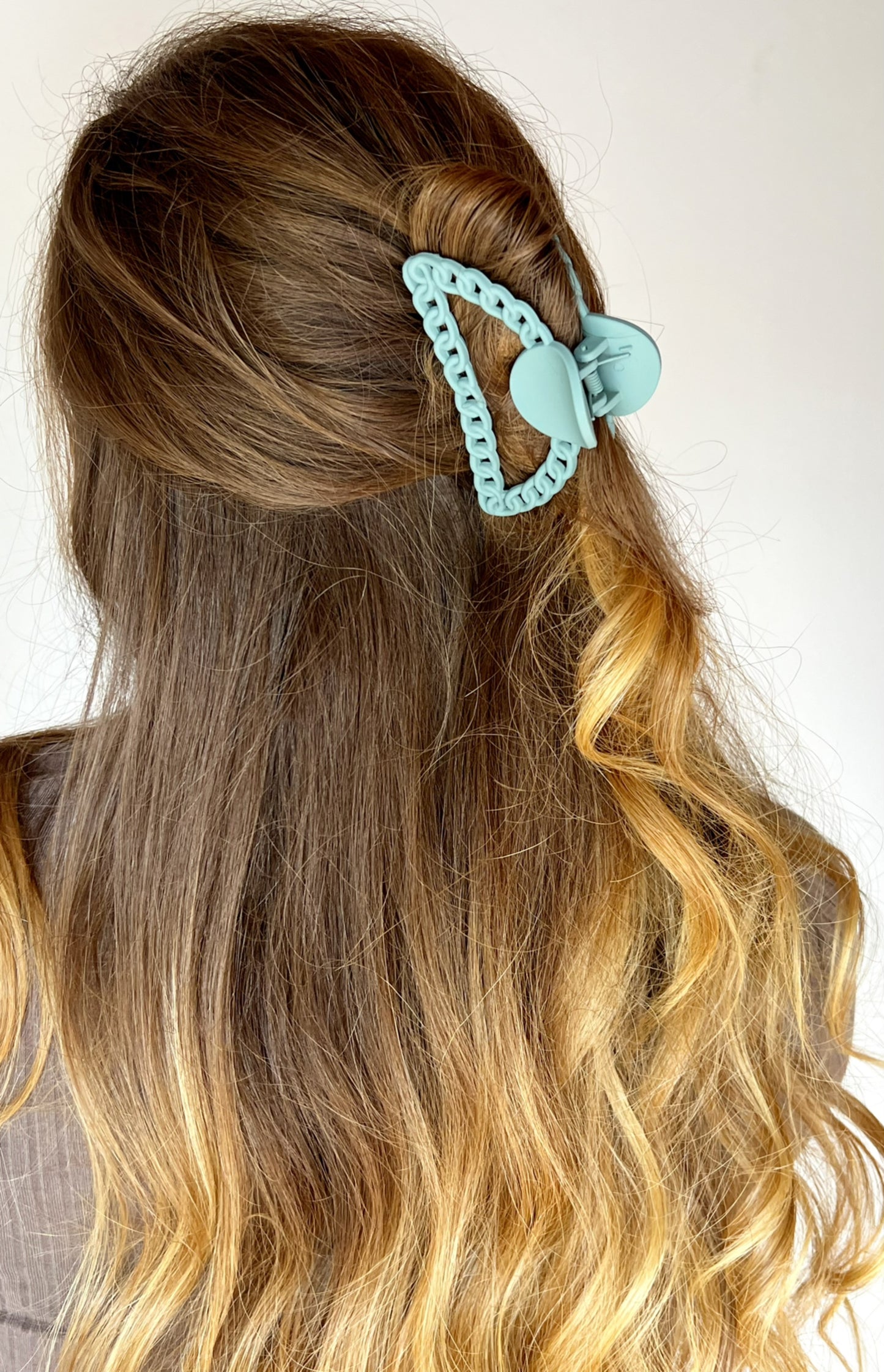 Round Chain Claw Clip
